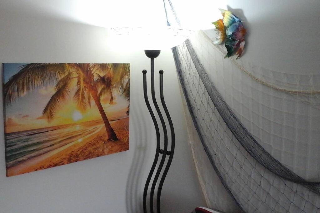 Ti' Papaye Anse A L'Ane Apartment เลส์ทรัวส์-ซีเลต์ ภายนอก รูปภาพ